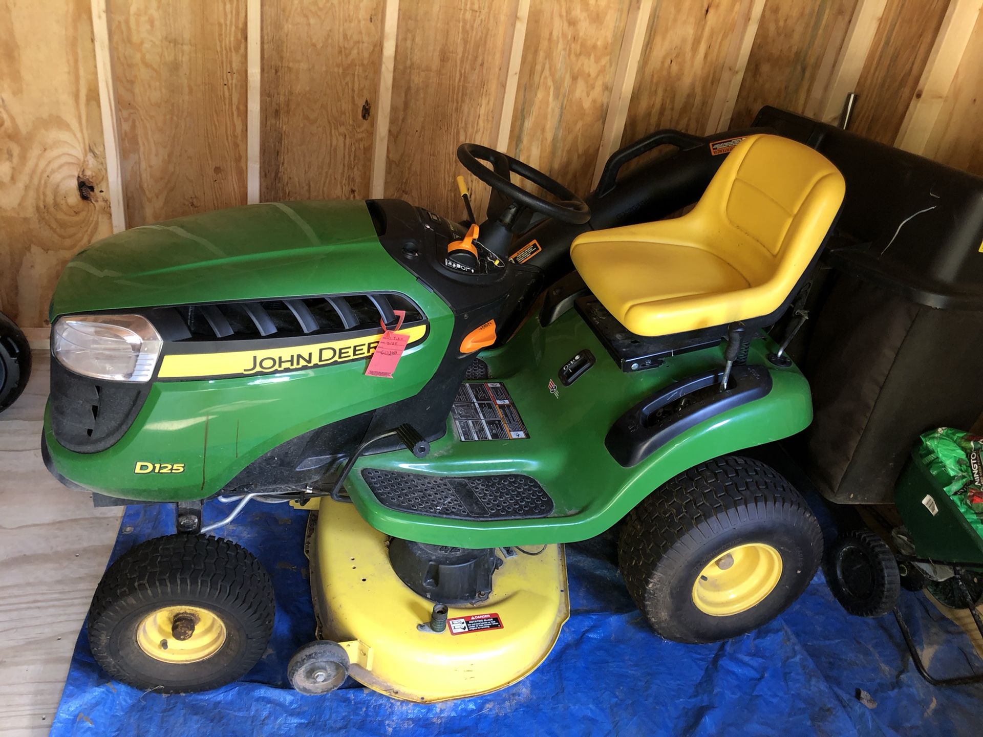 John Deere Lawn Mower with Bagger system