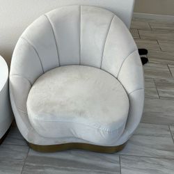 Living Room Couch And Coffee Table 