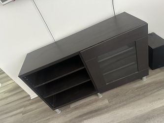 Tv entertainment center