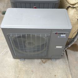 2.5 Ton GREE AC & Blower 