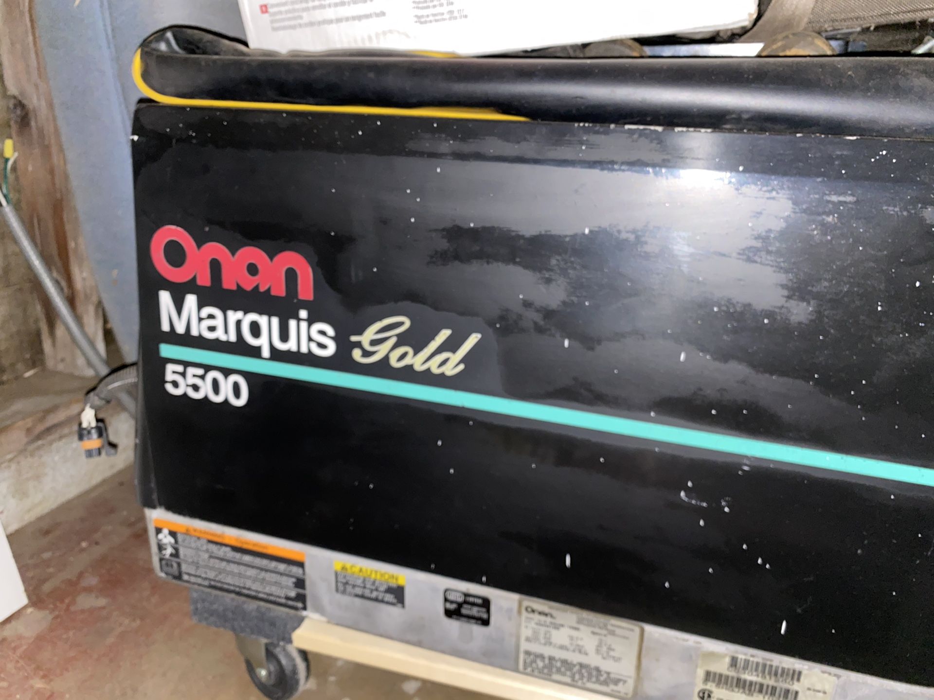 Onan Marquis Gold 5.5K RV Generator