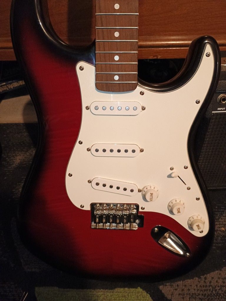 Fender StarCaster Electric Guitar+AMP+Accessories+Case