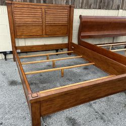 Beautiful Full Size Bed Frame 