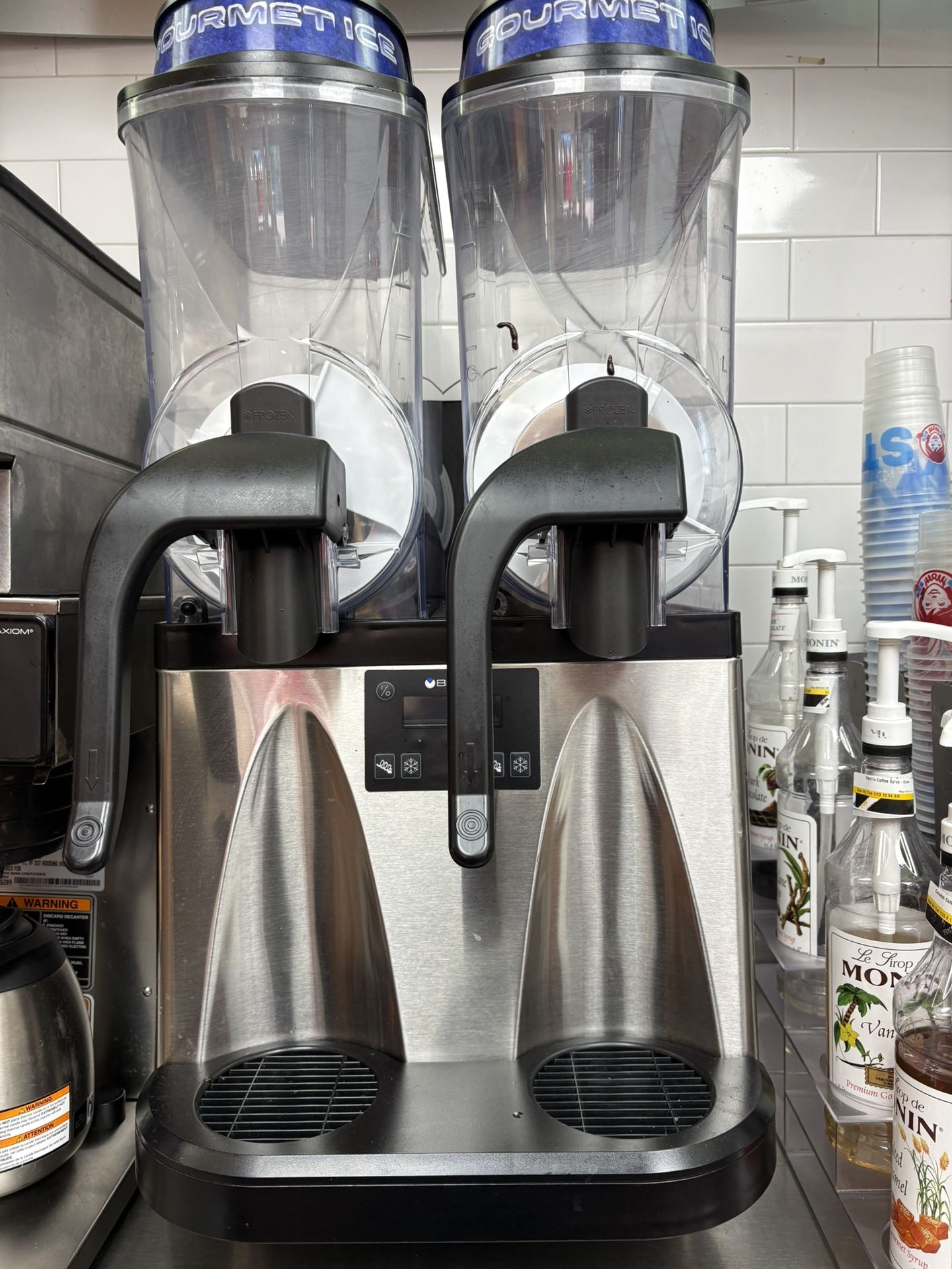 Bunn Ultra NX Frozen Beverage Dispenser 58039.0002 Freezie Machine Icee Slushie