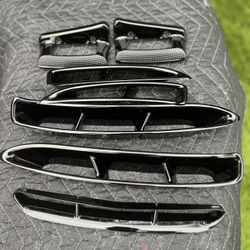 C6 Z06 Gloss black Vents And Handles.