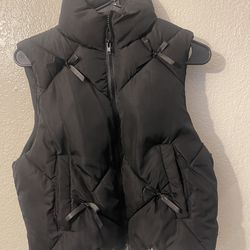 Womens Puffer vest  size small