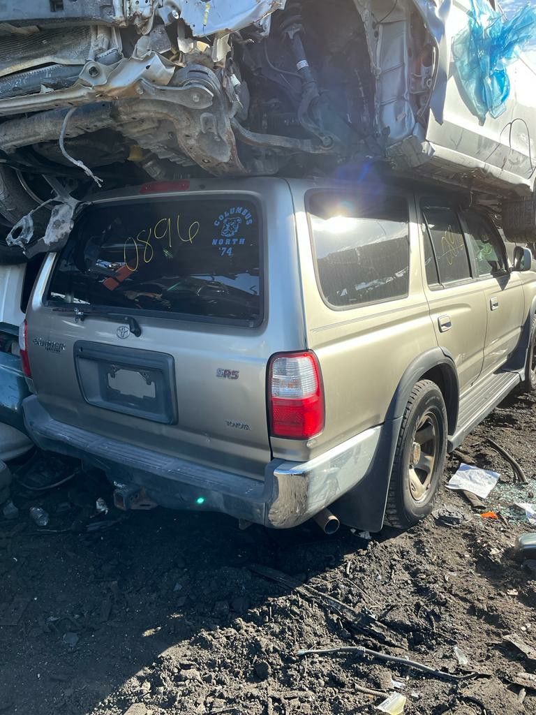 Toyota 4runner 1(contact info removed) Full Parts Out