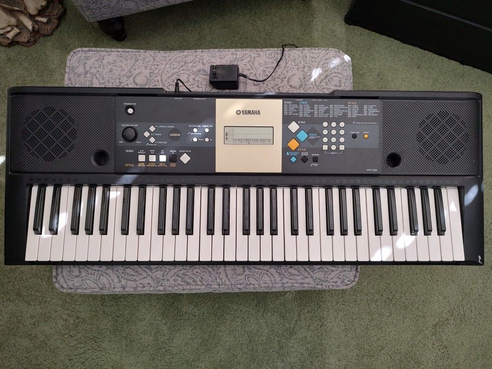 Yamaha YT-220 Keyboard