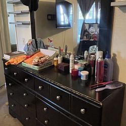 Dresser And Mirror Free 