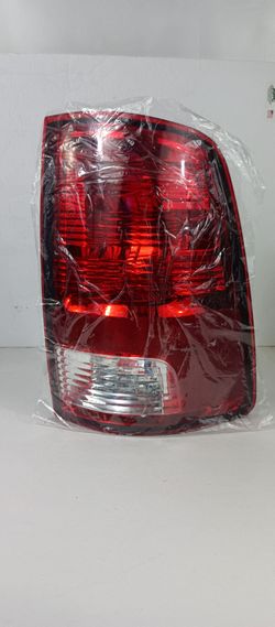 Dodge 1500 Ram 2013-21  LED RIGHT TAIL lIGHT - Passenger Side Only Tail light - NWOB