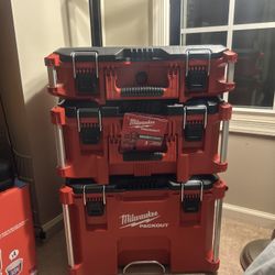 Milwaukee CANADA 22-inch Packout Modular Tool Box Storage System (3-Piece Set)