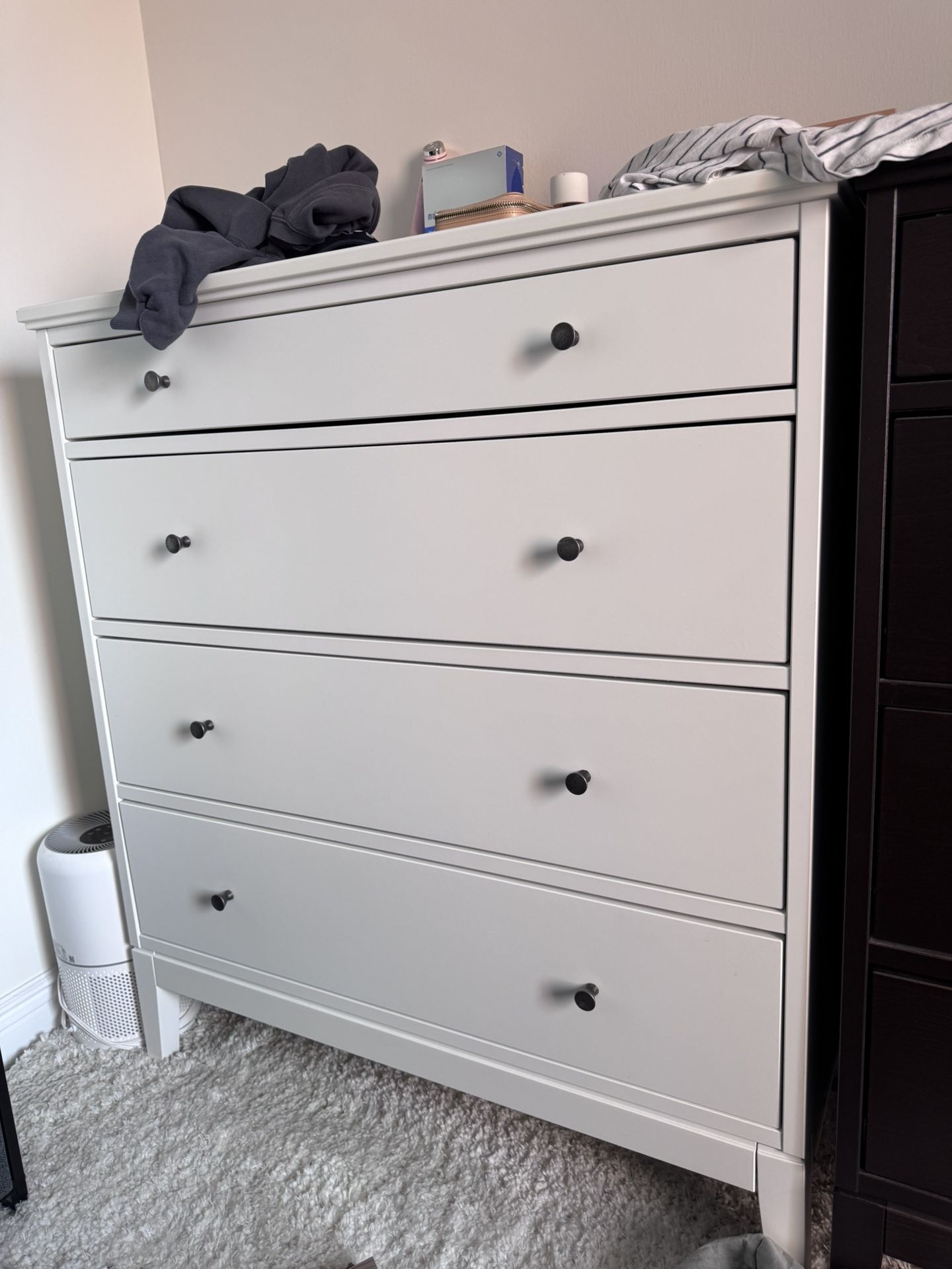 White 4-Drawer Dresser