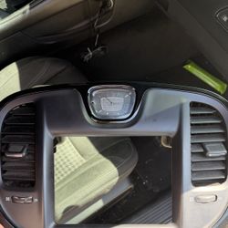 2020 Chrysler 300s Radio Benzle 