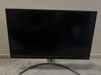LG Flat Screen Monitor with Stand 27in 4K
