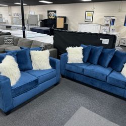 New Sofa & Loveseat. 🚚WE DELIVER🚚