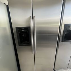 Refrigerator GE 36”