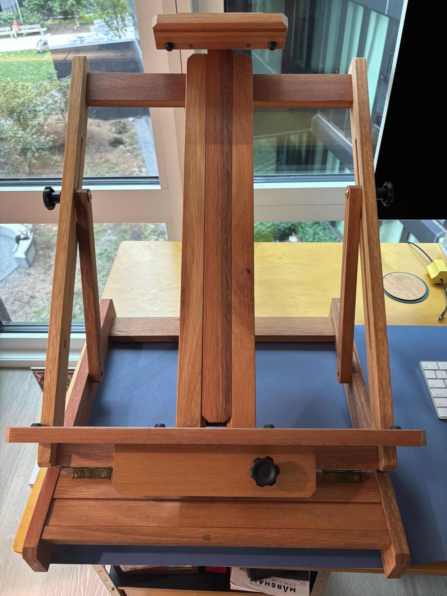 Easel - table-top, solid wood
