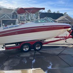 2013 Rinker Captiva 232 BR