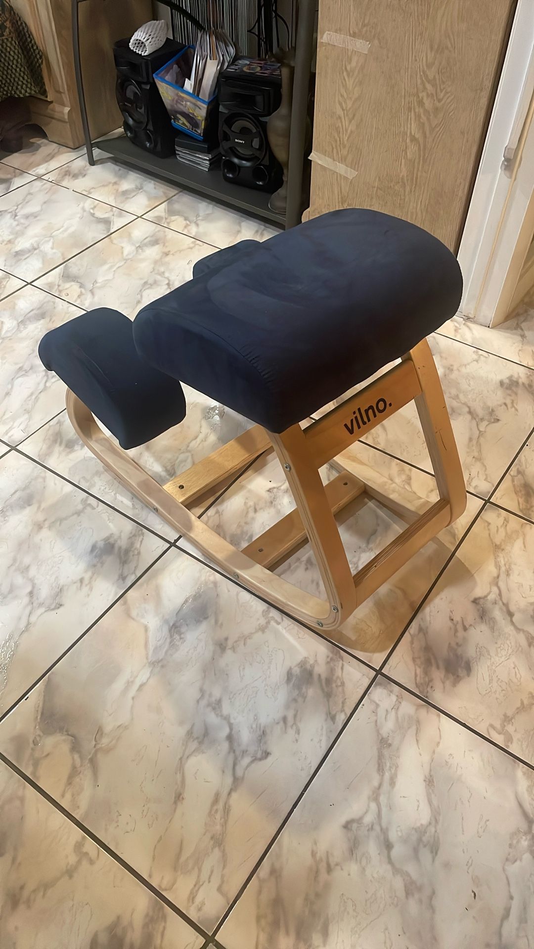 ERGONOMIC KNEELING CHAIR