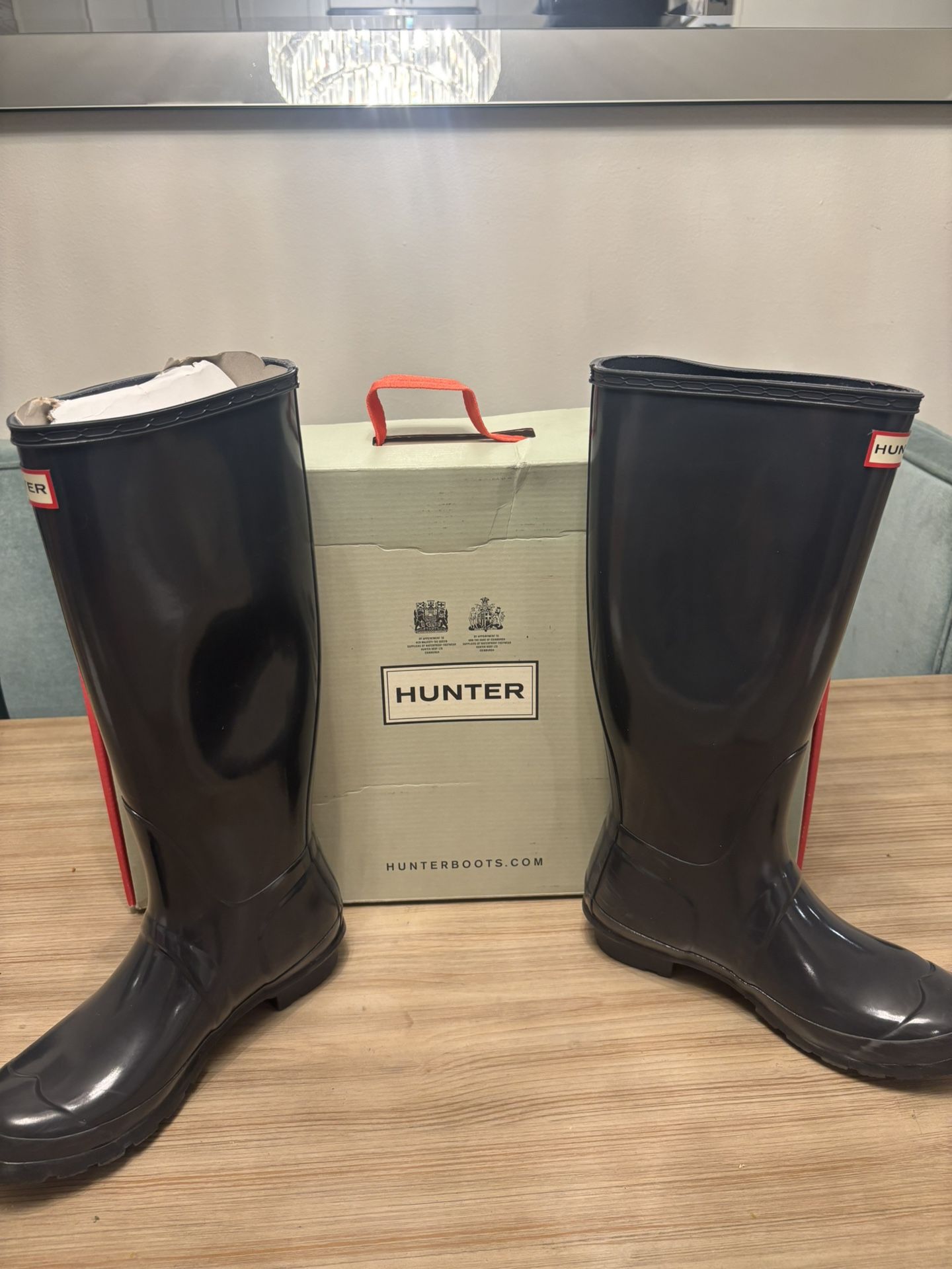 Hunter Boots Size 7 US