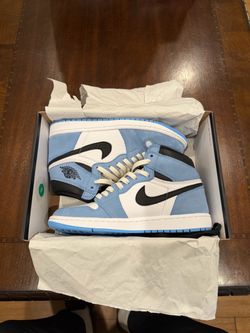 Air Jordan 1 Retro High University Blue