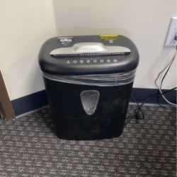 Paper Document Shredder Capable Of Shredding Credit Cards