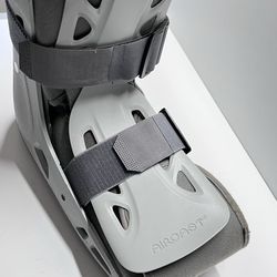 XL Aircast Medical Boot