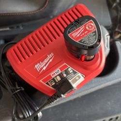 Milwaukee 2.0 AH Battery with charger