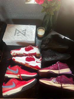 Selling Group Hoop Shoes