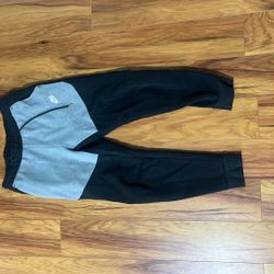 Size Small Nike Tech Pants