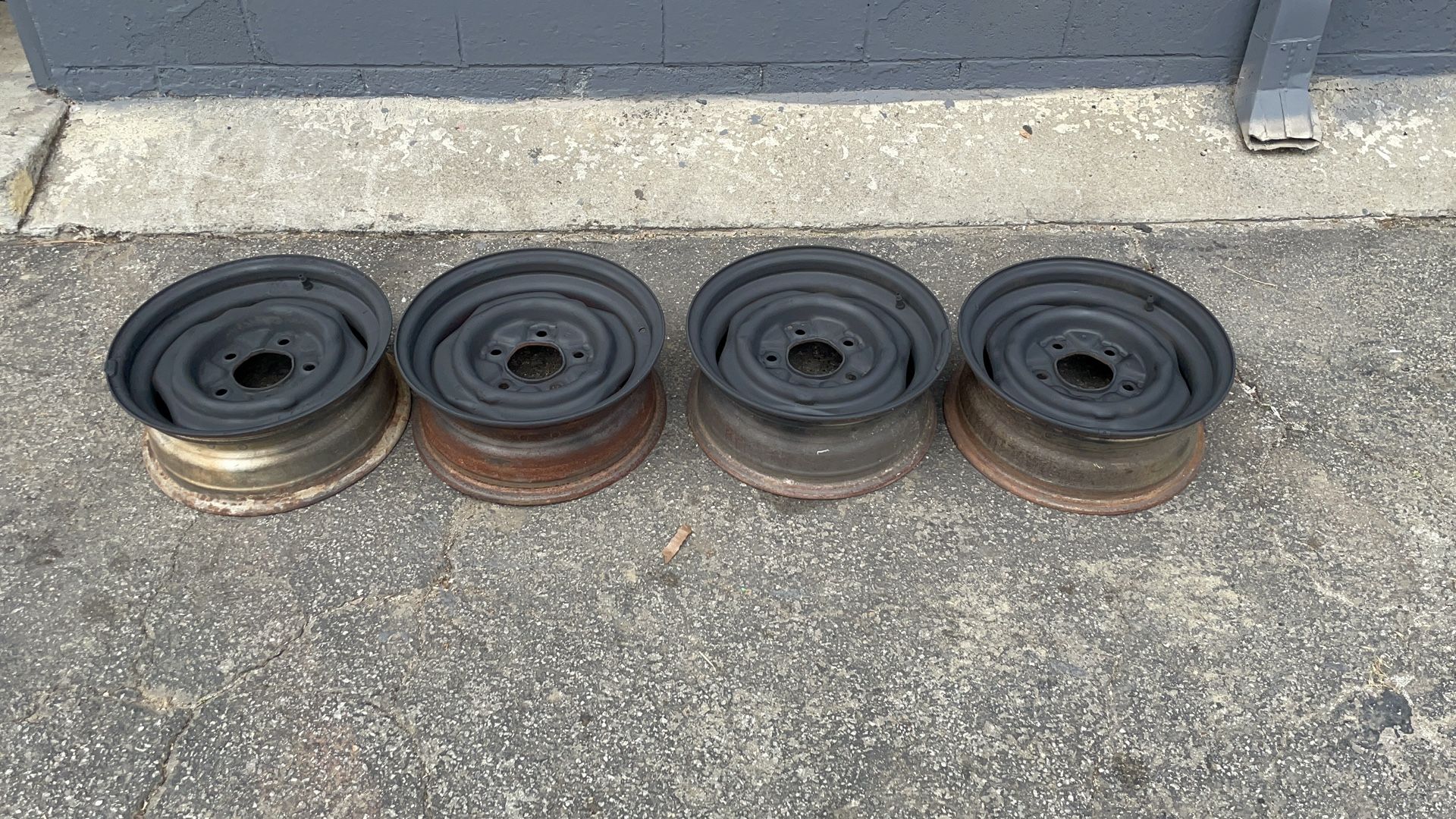 Ford truck 15-inch Steelies fits van or bronco