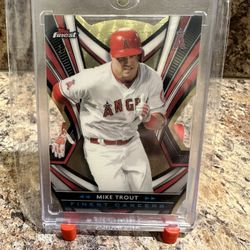 Mike Trout 1/1 Gold vinyl!