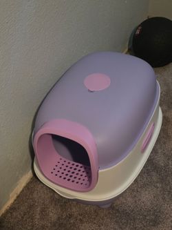 Brand new cat litter box