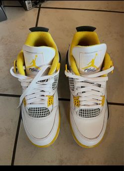 Jordan 4 size 6.5y = 8women