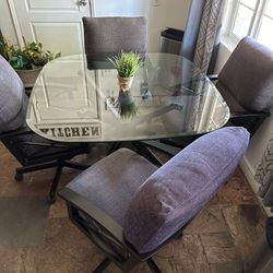 Kitchen Table/ With Swivel Chairs