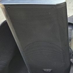 QSC speakers bocinas QSC k12.2