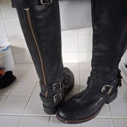Frye Boots Size 9 1/2 B