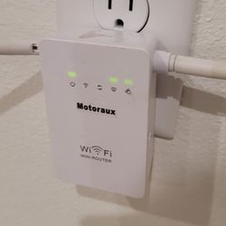 To Wi-fi Extenders Motoraux Wireless-N AP/Repeater/Router With RJ-45 Cable And Netgear 