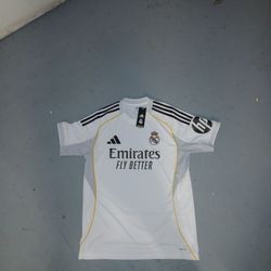 Real Madrid Jersey Size L In Men Got The Wrong Size Authentic By Poizon