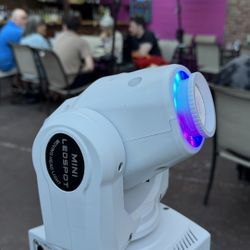 LED MOVING HEAD LIGHTS
