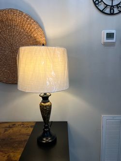 Table Lamp with Marble-Look Base , 💡 included , only one