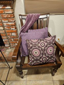 Pillows and Chenille Throw purple 15 x 15