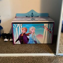 Frozen 2 Girls Toy Box For Sale