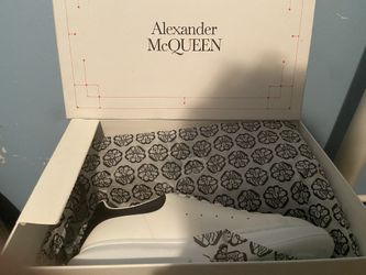 Alexander Mcqueen
