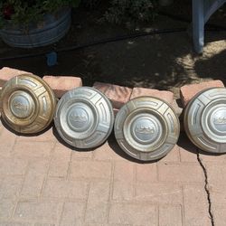 60 -77 Ford Hubs 
