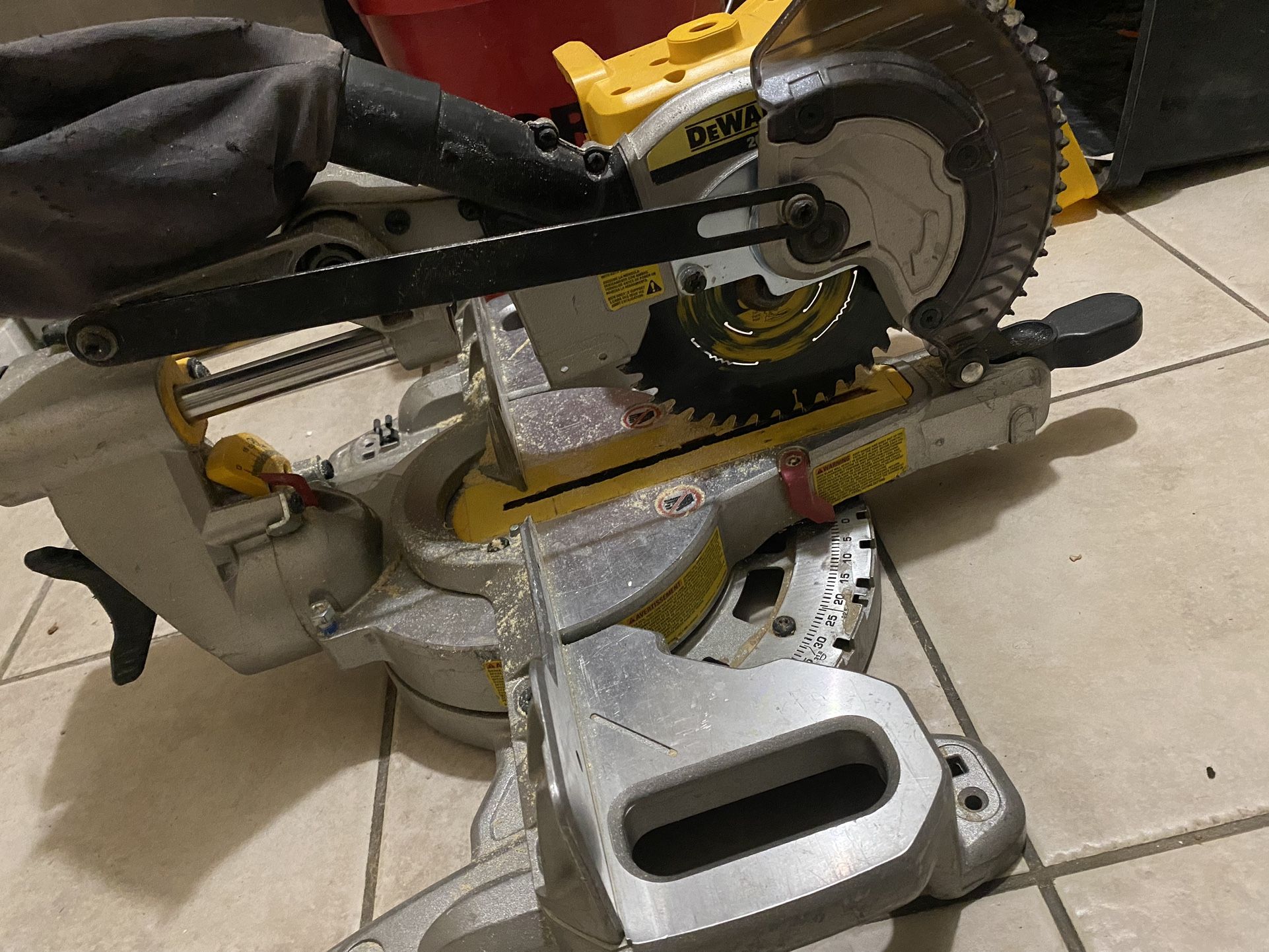 20v Sliding Miter Saw