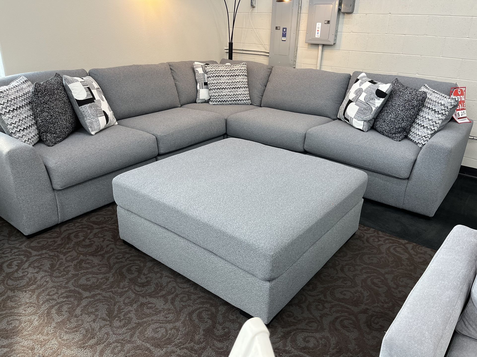 Large Modular Sectional With Ottoman