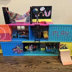 LOL Surprise Club Playhouse 