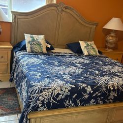 King Size Bed Frame w/ NEW Sealy Mattress – Perfect Condition