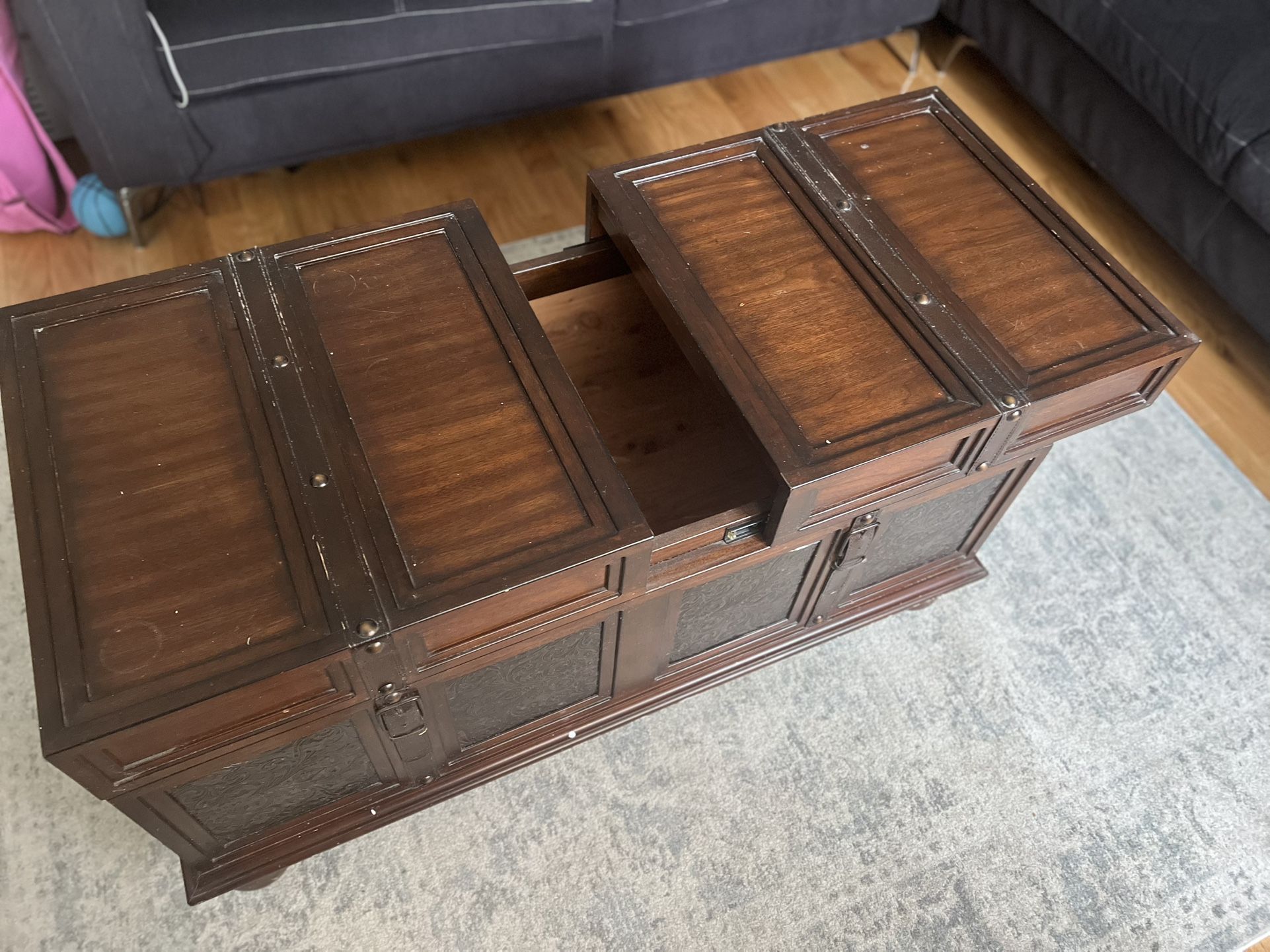 Sliding Storage Table